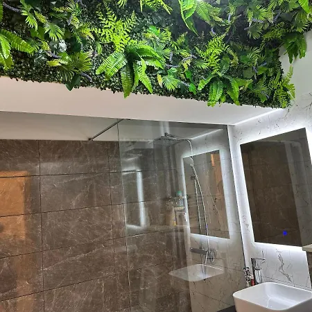 Pure Studio 2 Apartment *